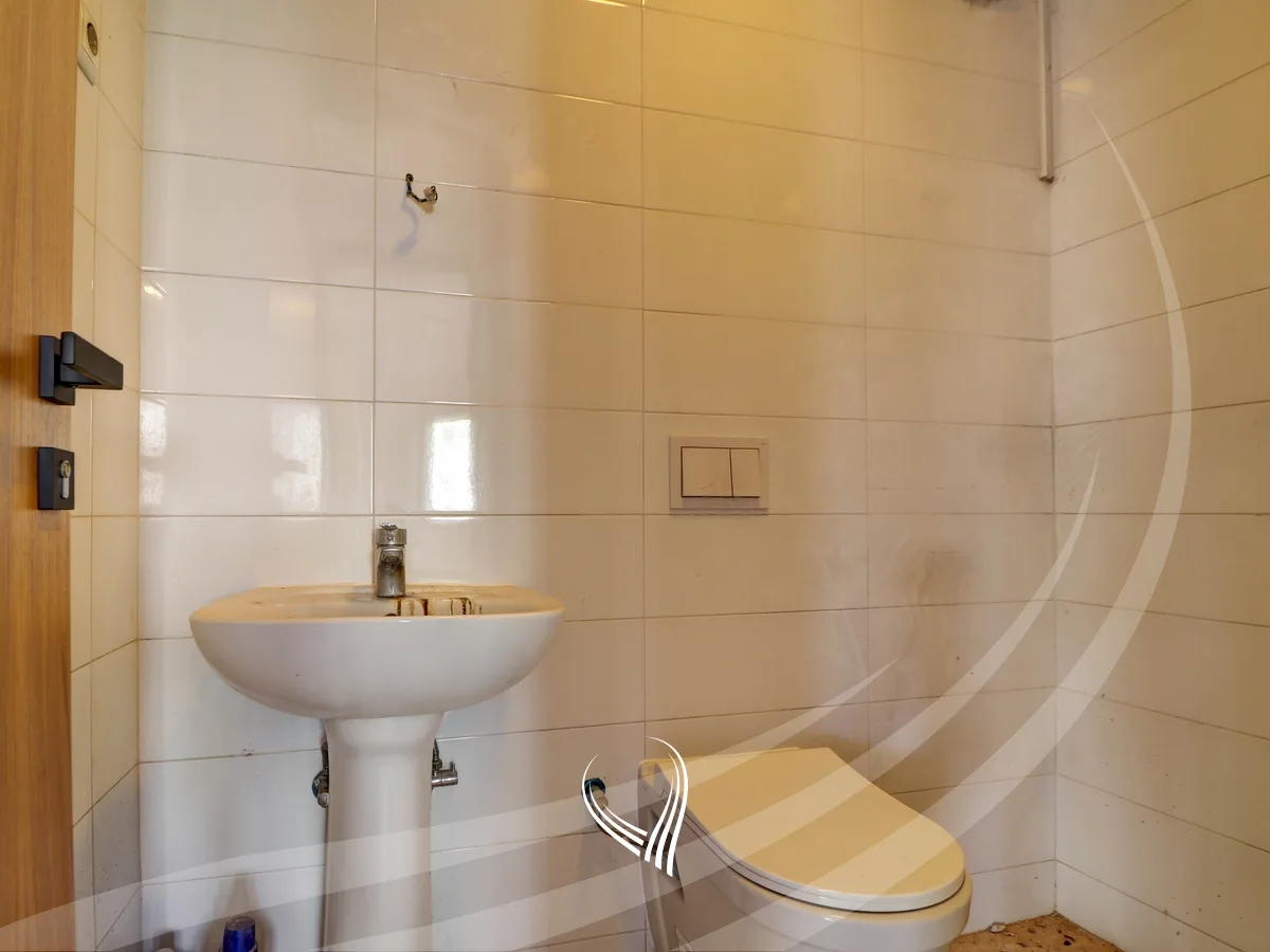 Zyre me 4 dhoma pune me qira në lagjen Arbëria – Dragodan