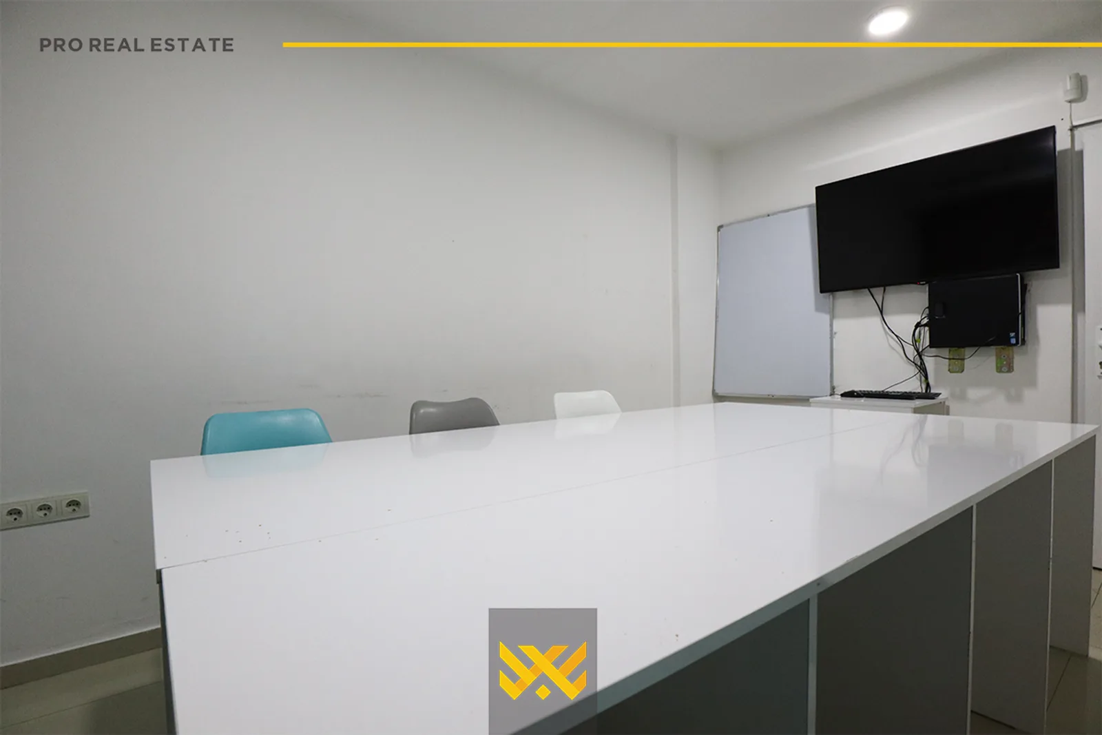 Lokal 170m² në #SHITJE në Ulpianë.