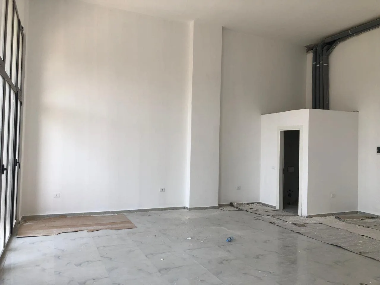 Zyre Me Qera Ne Xhamllik (ID BZ2662) Tirane