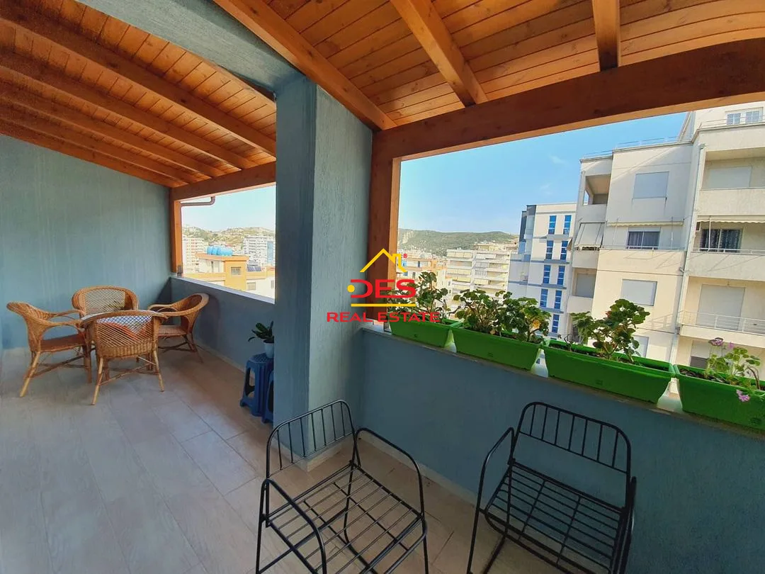 Jepet apartament 2+1 me qera te ish kombinati,vlorë.