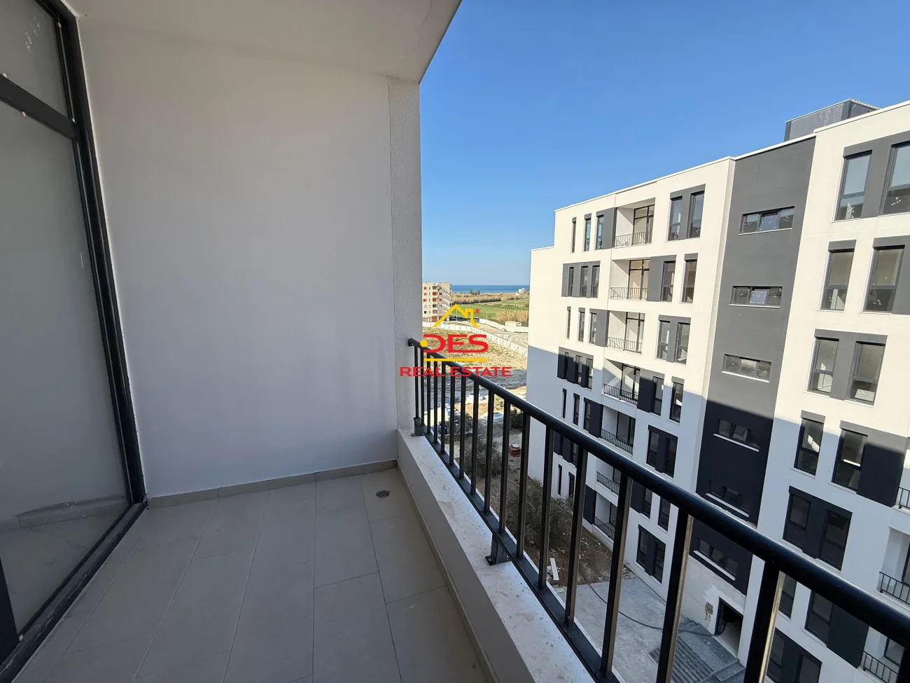 Shitet apartament 2+1+2 në orikum ,vlorë