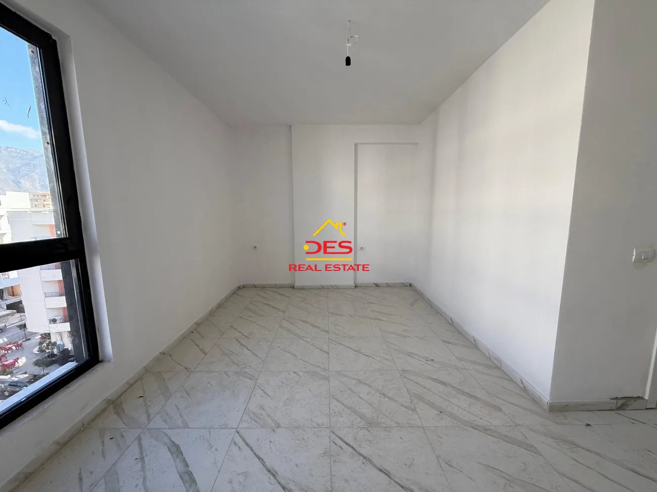 Shitet apartament 2+1+2 në orikum ,vlorë