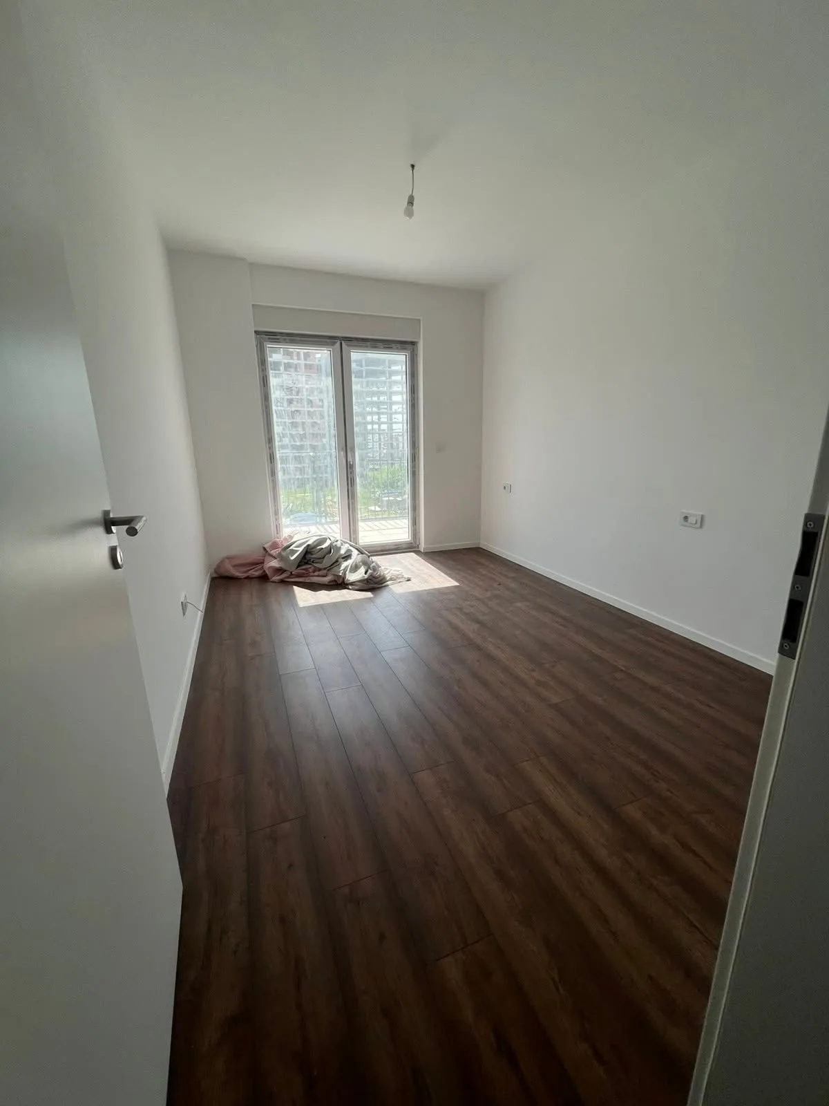 Banesë në shitje në Lagjen Mati 1