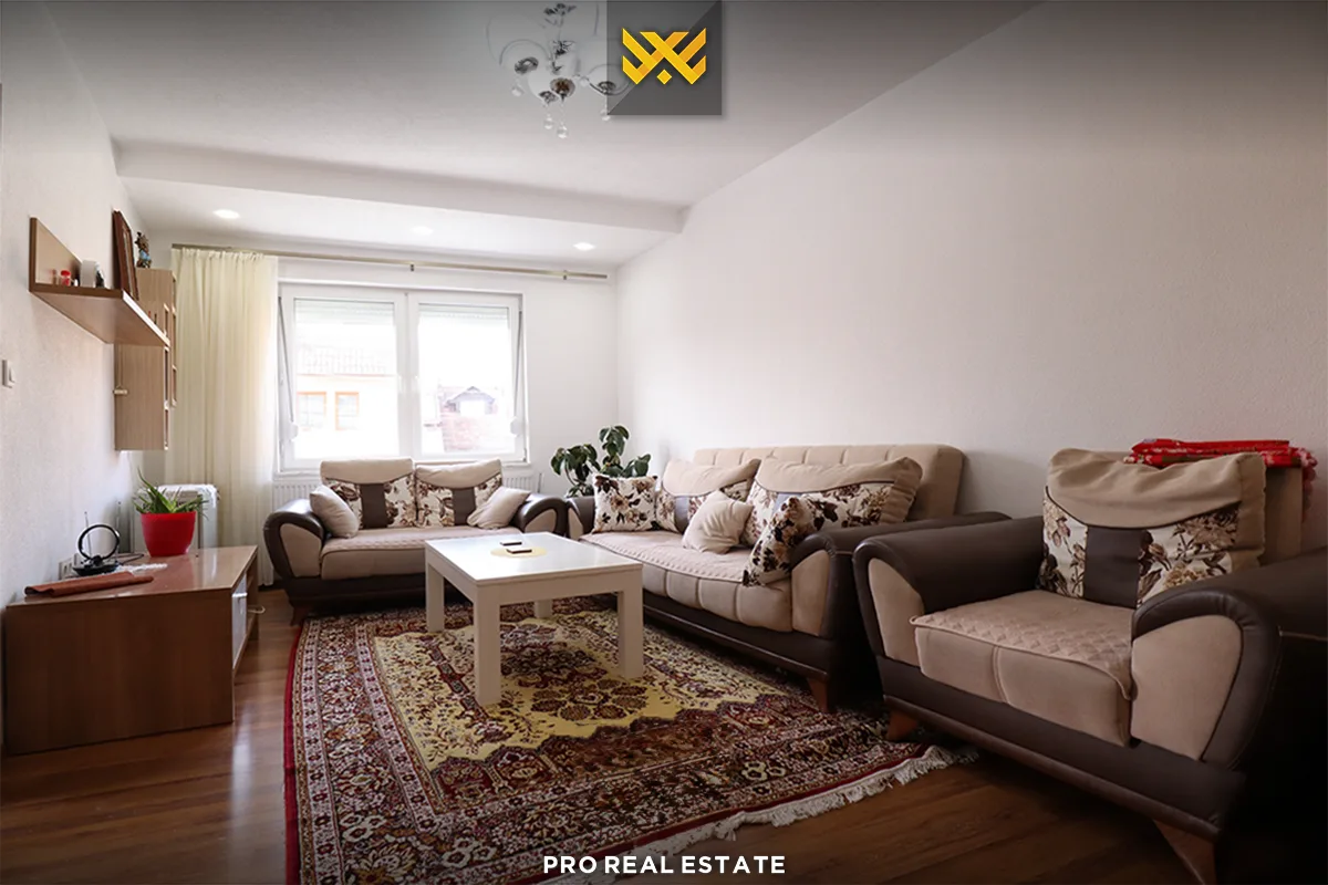 Shtëpi 150m² në #SHITJE në Lagjen Dodona.