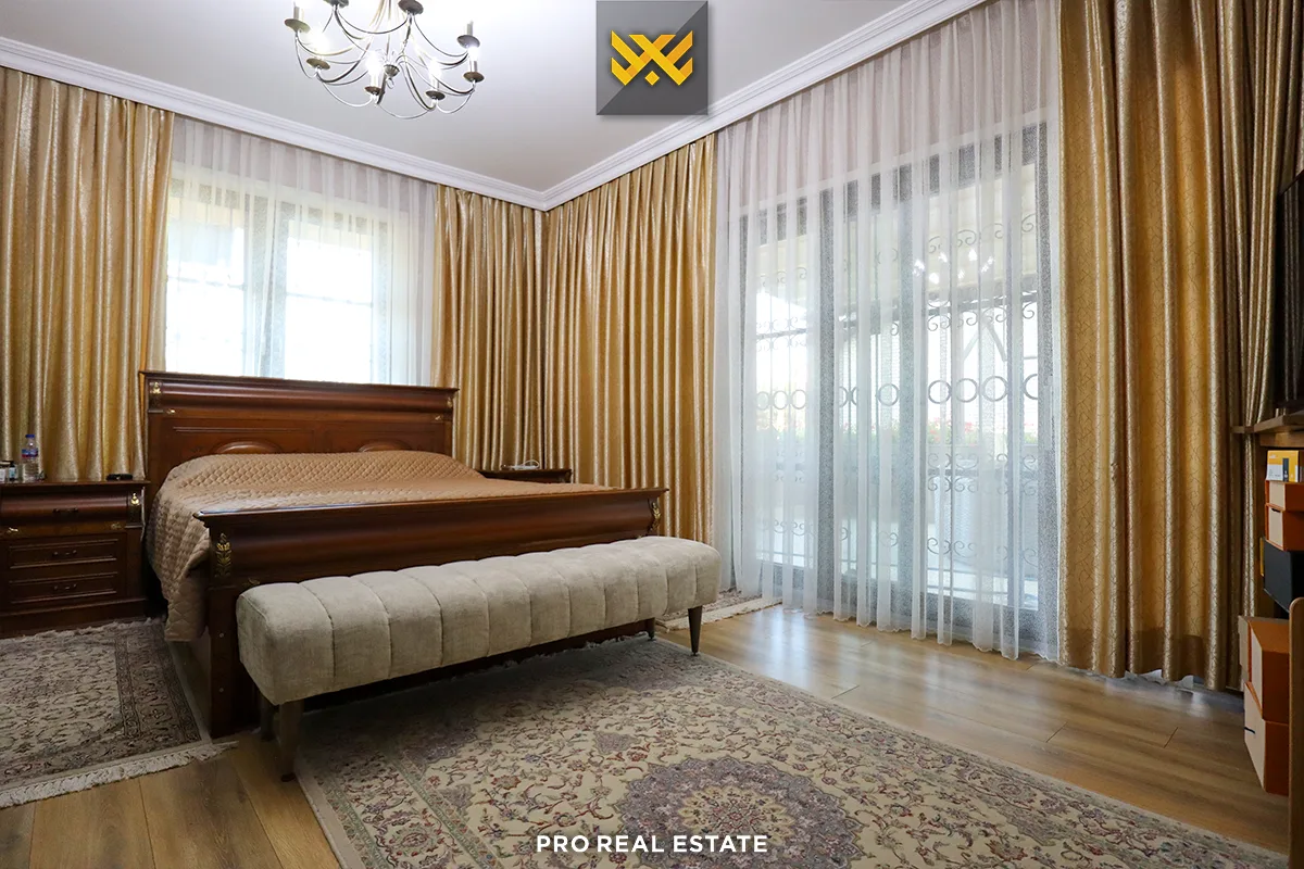 Shtëpi 640m² për #SHITJE në Velani