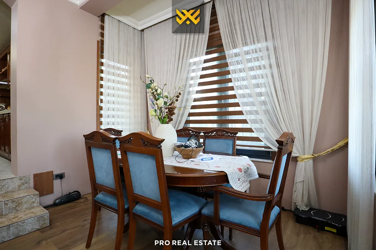 Shtëpi 640m² për #SHITJE në Velani