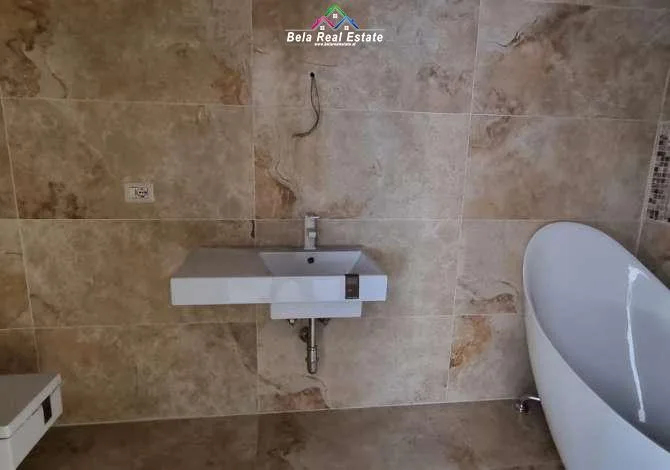 Zyre me qera 2+1 Ne Qender (ID BZ2403) Tirane.