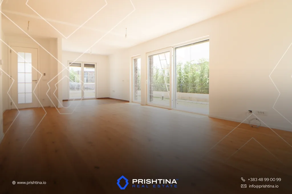 Shtepi ne #shitje 250m² (3 ari, 2 oborre) në Nest Living