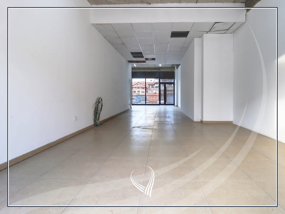 Lokal 85.70m2 me qira në lagjen e Muhaxherëve