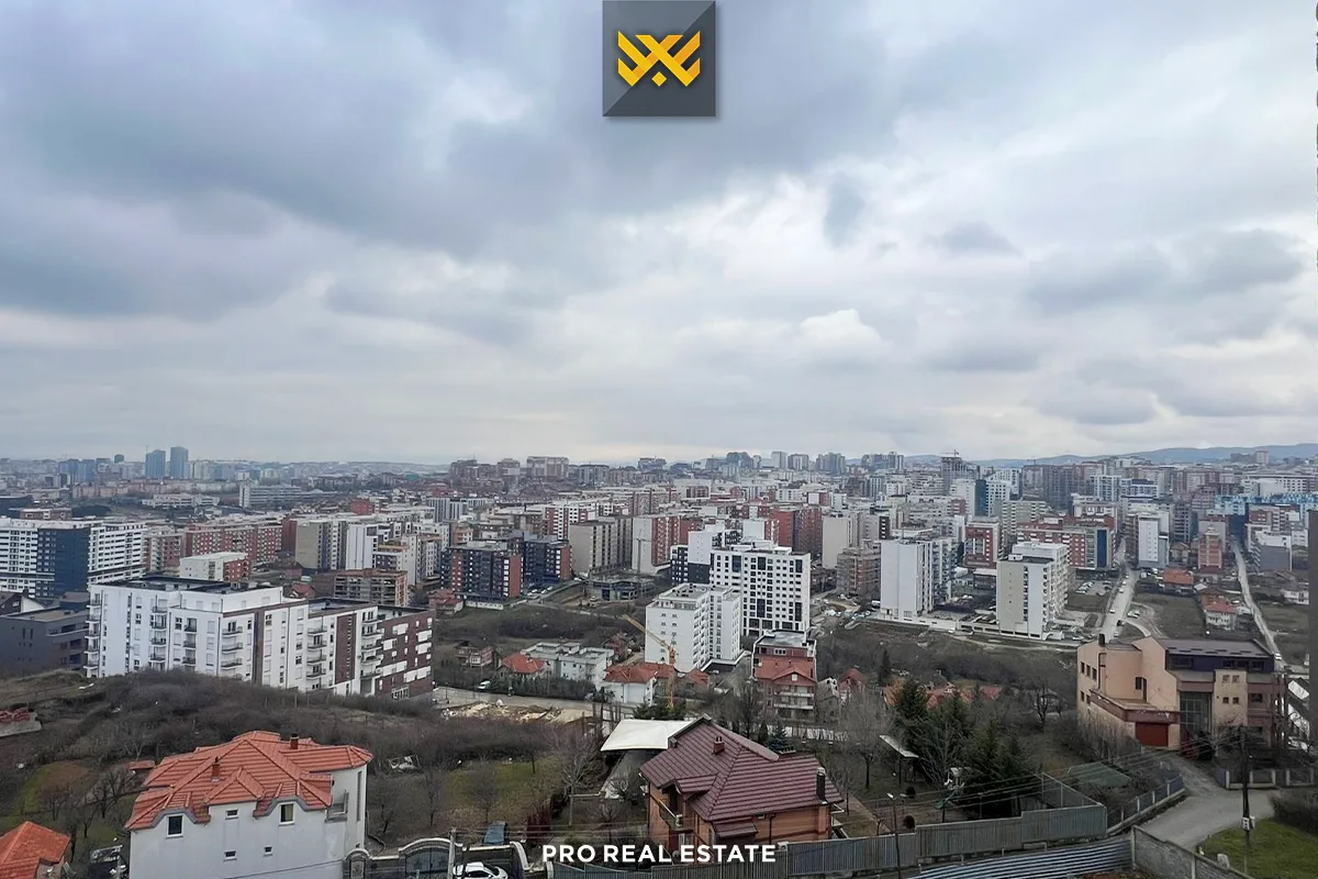 Banesë 111m² + 25m² për #SHITJE te Prishtina e Re