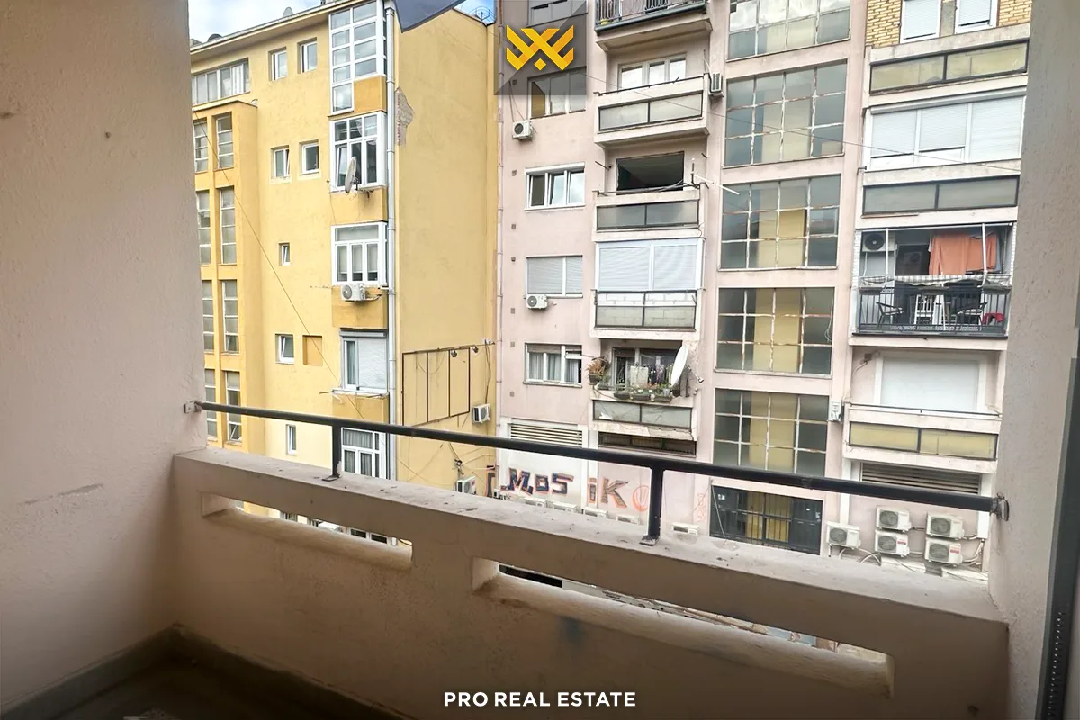 Zyrë 85m² me #QIRA në Qendër