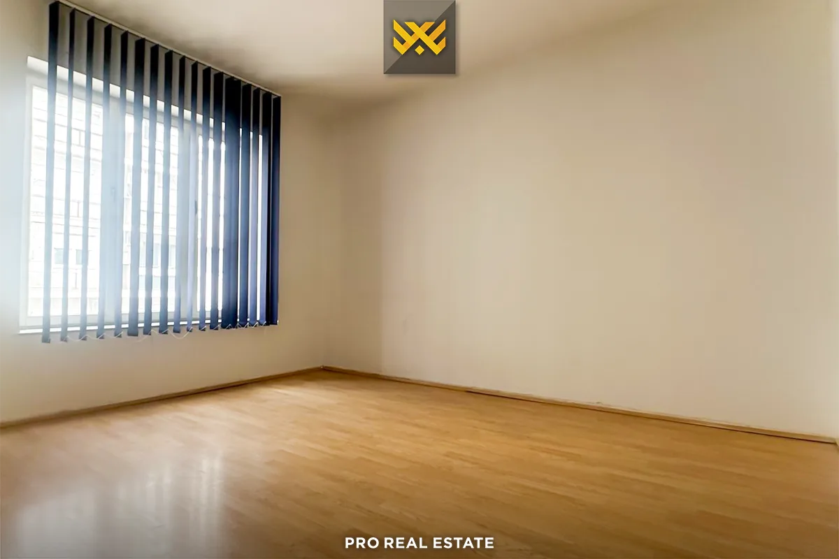 Zyrë 85m² me #QIRA në Qendër