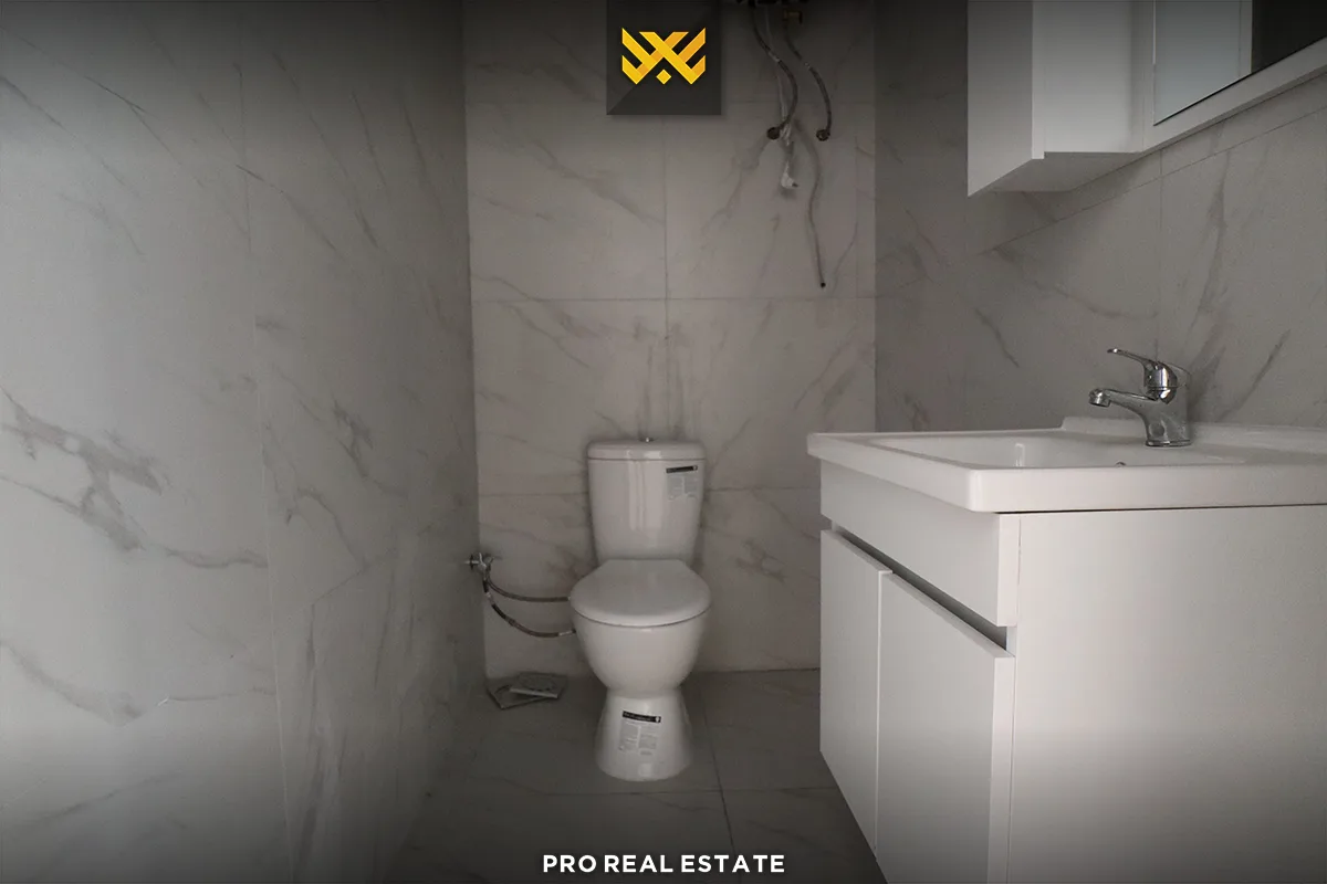Lokal 317m² me #QIRA në Fushë Kosovë.