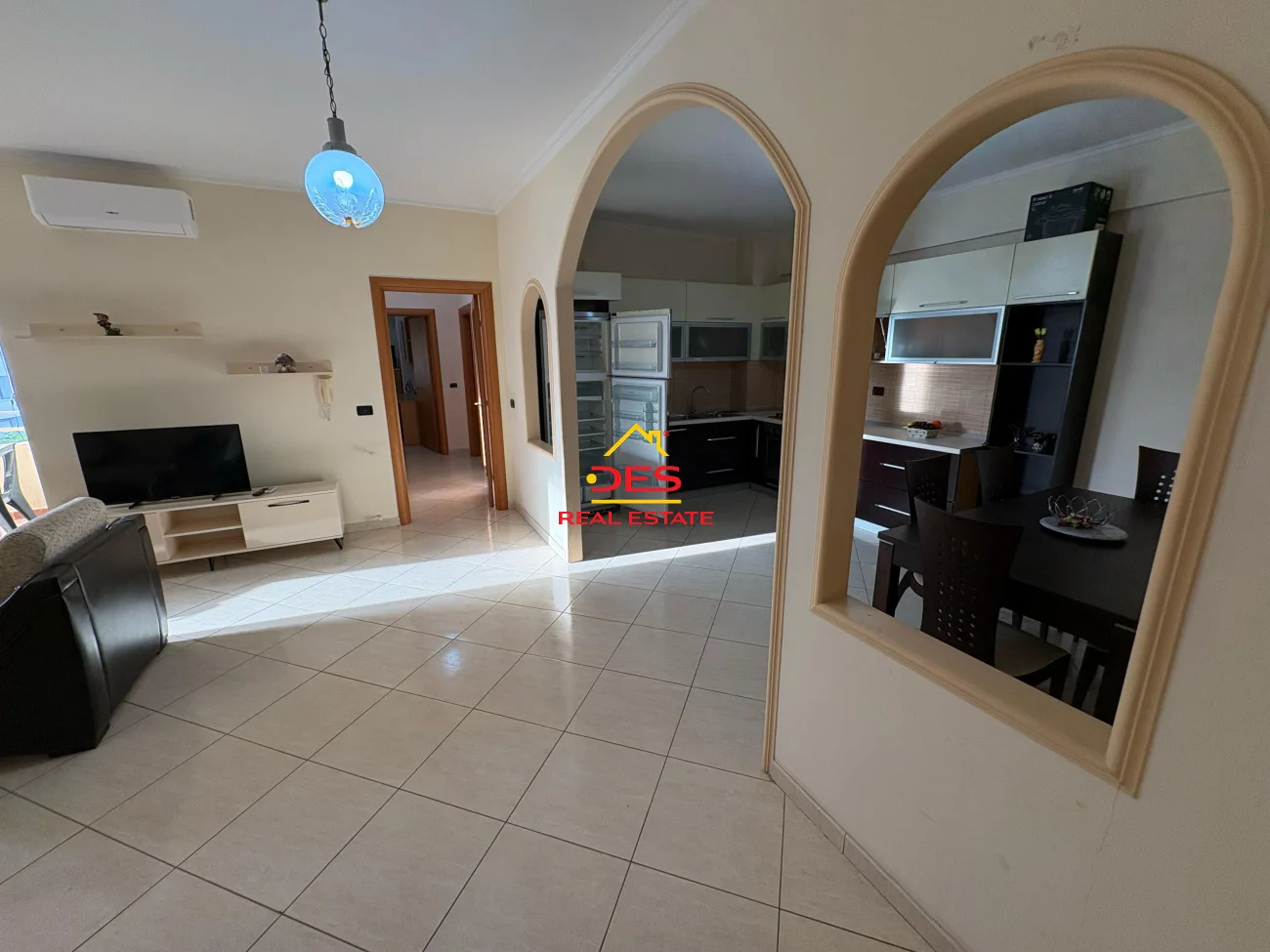 Jepet me qira apartament 2+1+2 përball shkollës “drita e dijes” , vlorë