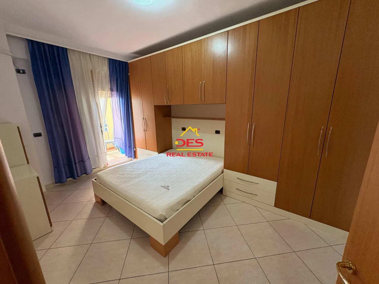 Jepet me qira apartament 2+1+2 përball shkollës “drita e dijes” , vlorë