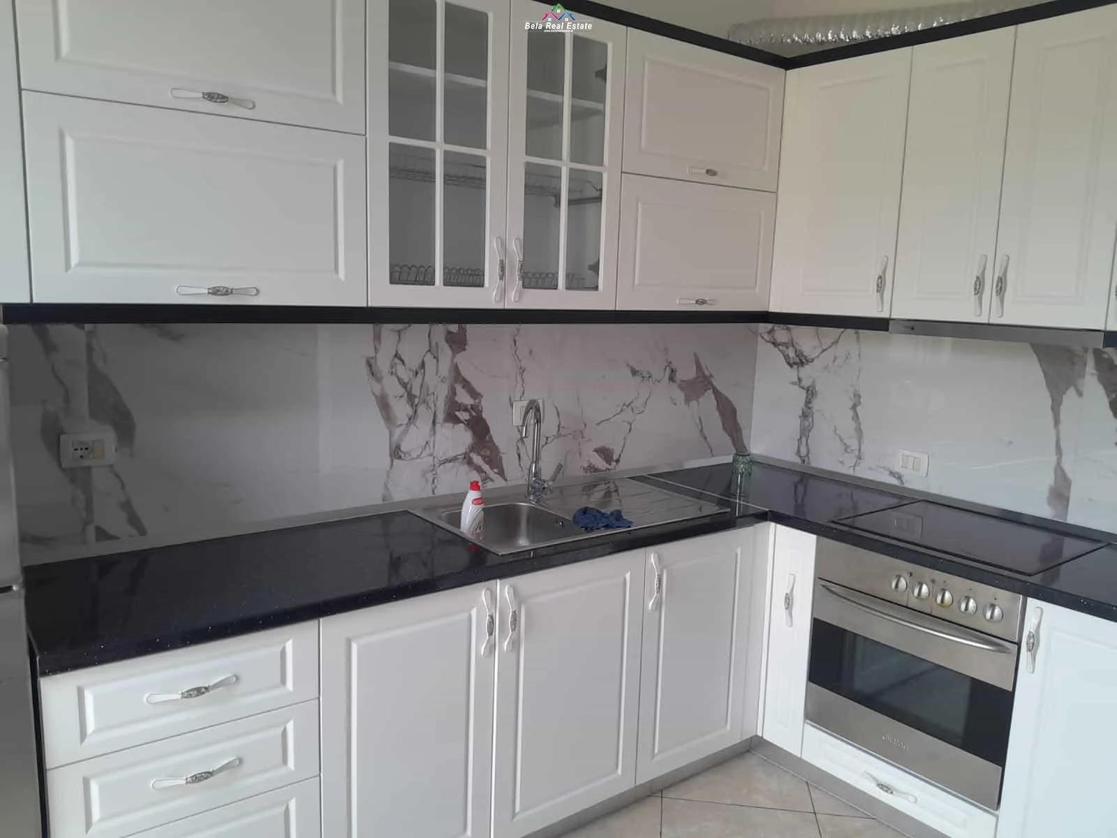 Apartament Me Qera 2+1+2 Tek Rruga e Kavajes (ID B2201226) Tirane