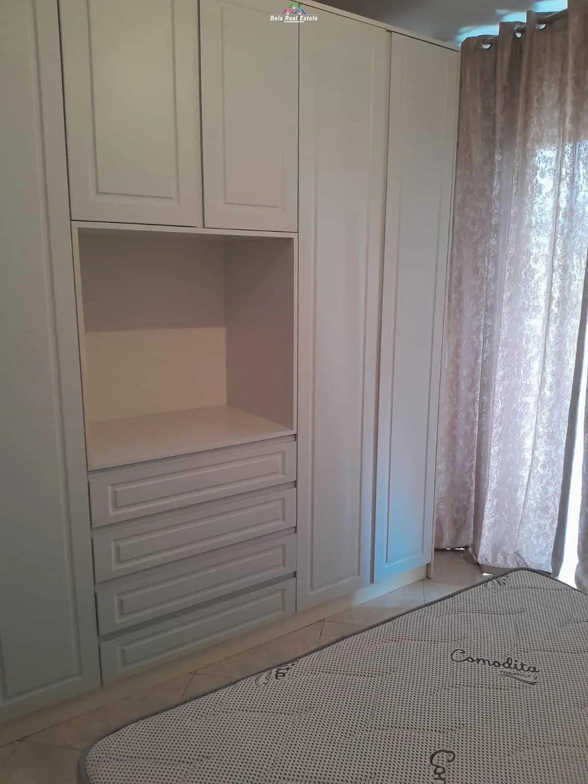 Apartament Me Qera 2+1+2 Tek Rruga e Kavajes (ID B2201226) Tirane