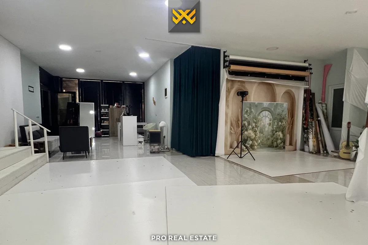 Lokal 110m² me #QIRA në Lagjen e Spitalit