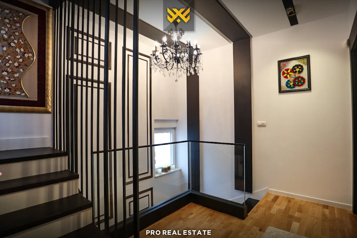 Shtëpi 202m² me #QIRA në Lagjen Qershia