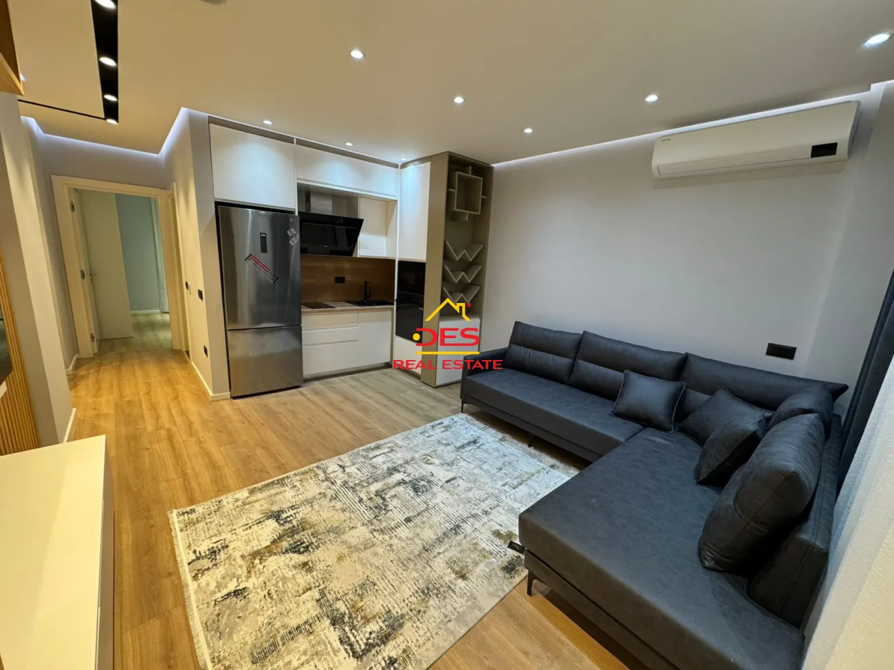 JEPET ME QIRA APARTAMENT LUKSOZ 1+1 TE “RRUGA E ÇIPAJVE”, VLORË. 📍 Pranë Jumbo
