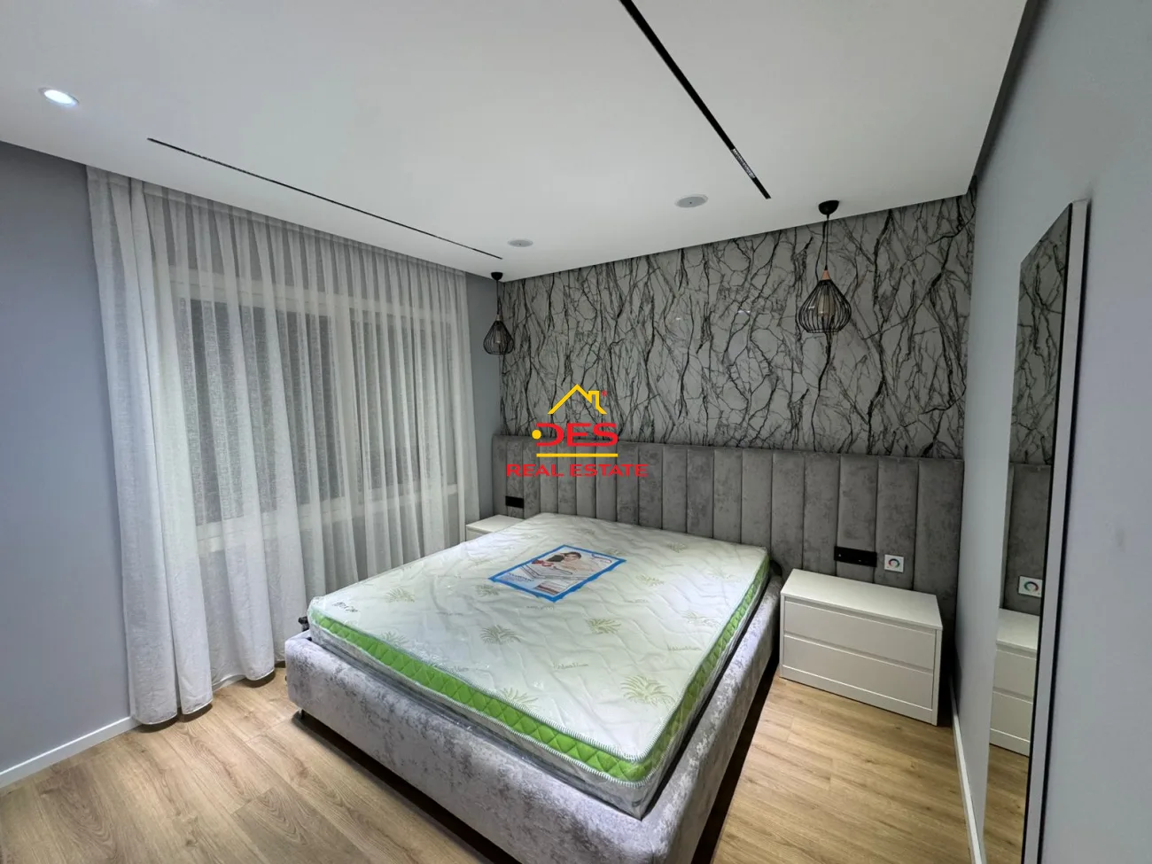 JEPET ME QIRA APARTAMENT LUKSOZ 1+1 TE “RRUGA E ÇIPAJVE”, VLORË. 📍 Pranë Jumbo