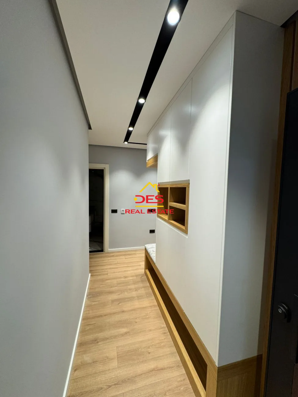 JEPET ME QIRA APARTAMENT LUKSOZ 1+1 TE “RRUGA E ÇIPAJVE”, VLORË. 📍 Pranë Jumbo