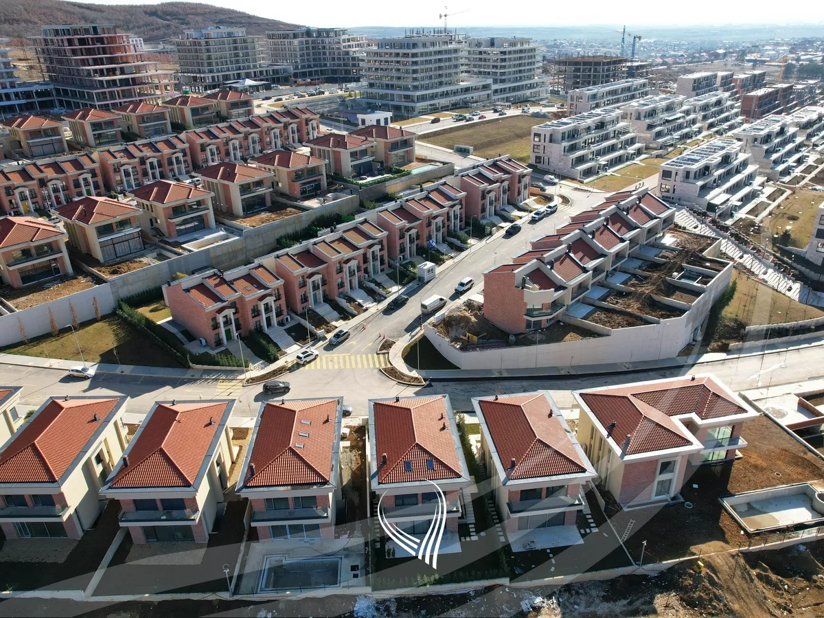 Shtëpi 404m2 në shitje në lagjen Marigona Hill