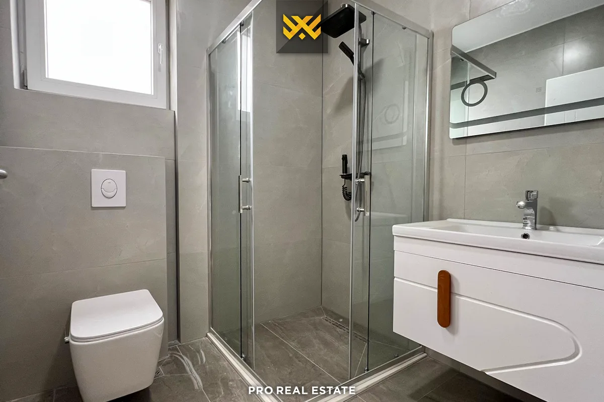Banesë / Zyrë 116m² me #QIRA te Rruga B