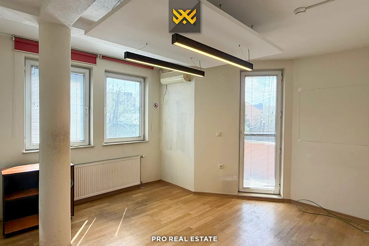 Objekt 1350m² me #QIRA te Parku i Qytetit