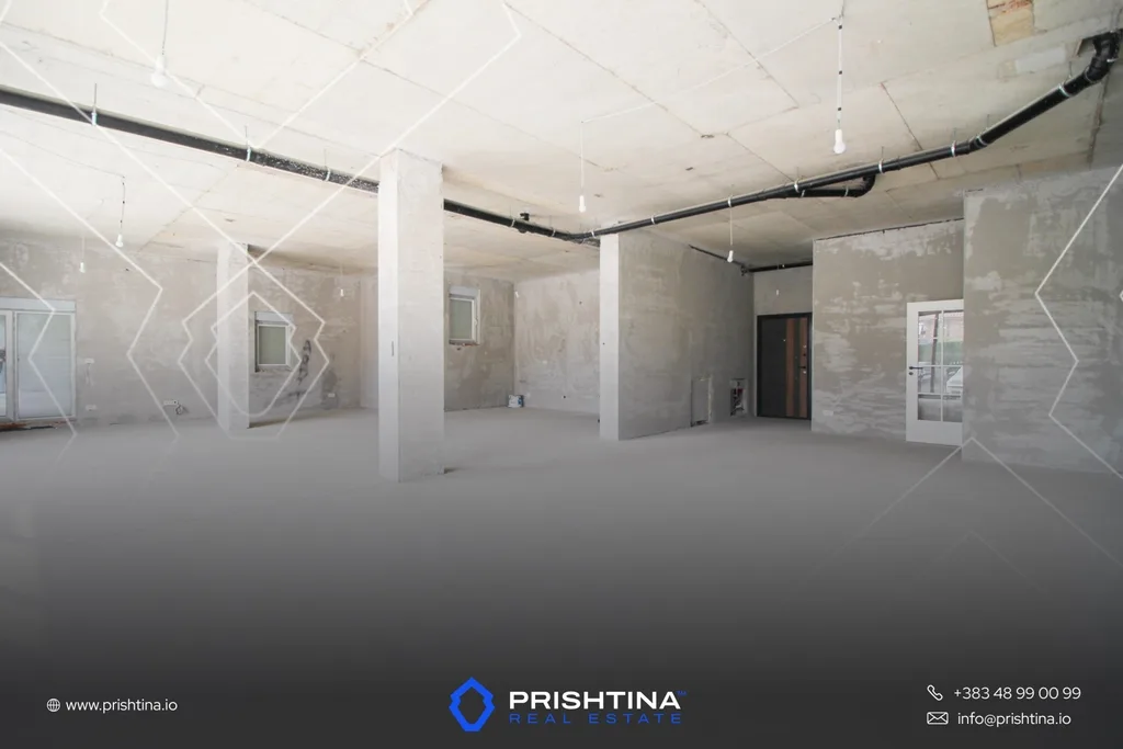 Depo me qira 230m² në Fushë Kosovë