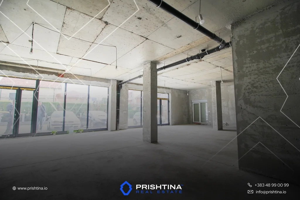 Depo me qira 230m² në Fushë Kosovë