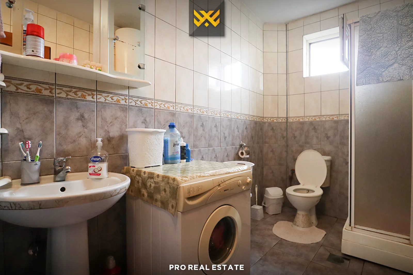 Shtëpi 400m² në #SHITJE në Kodrën e Trimave.