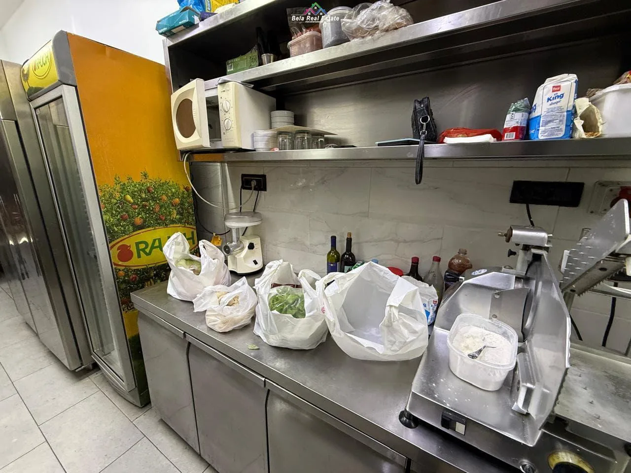 Shitet Biznes Restorant tek Pazari i Ri (ID BSHB145) Tirane