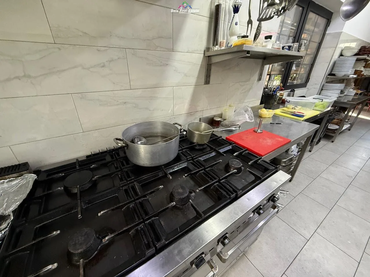 Shitet Biznes Restorant tek Pazari i Ri (ID BSHB145) Tirane