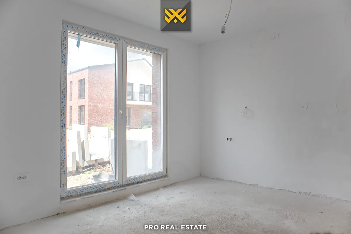 Dy shtëpi 260m² për #SHITJE në Dragodan.