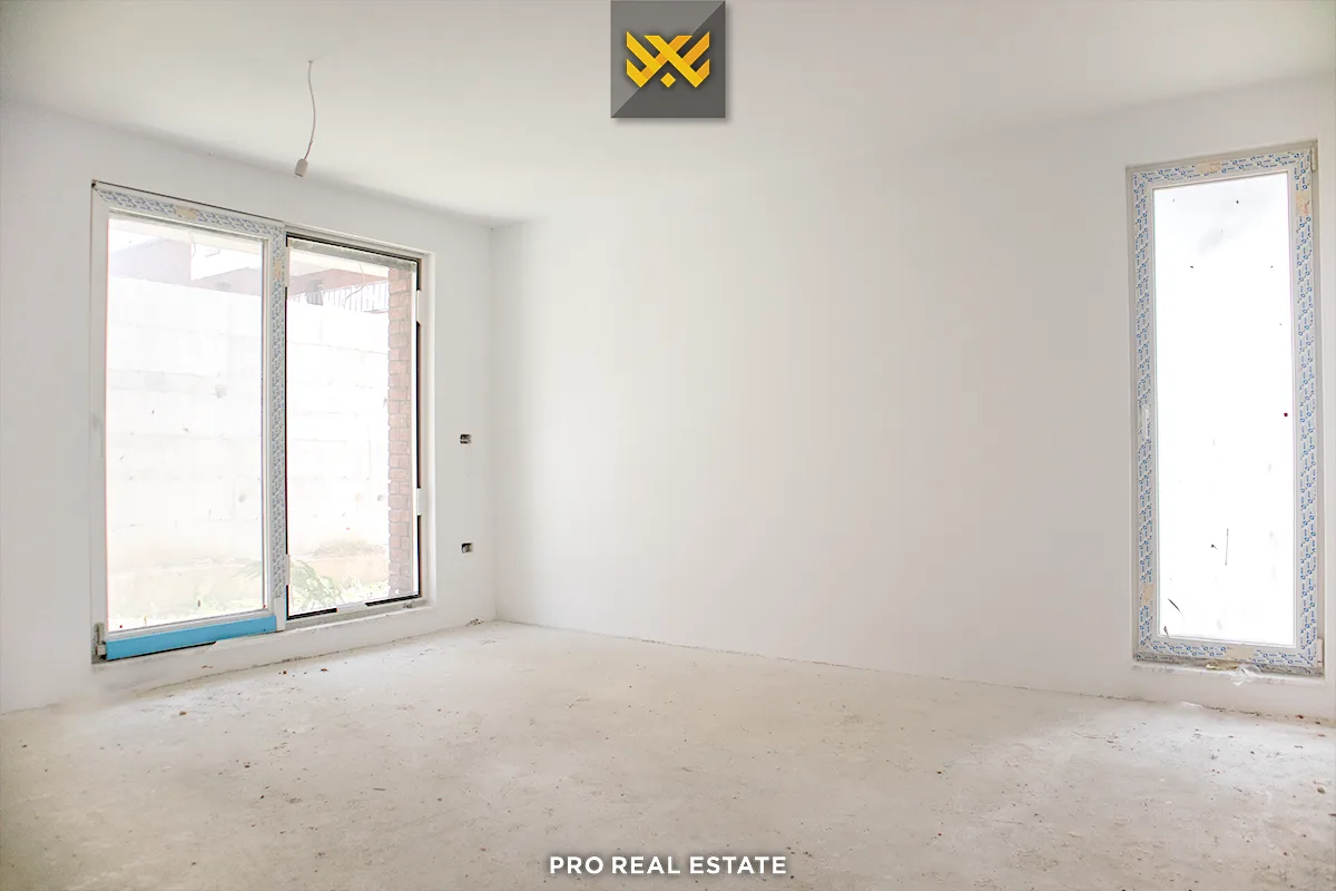 Dy shtëpi 260m² për #SHITJE në Dragodan.