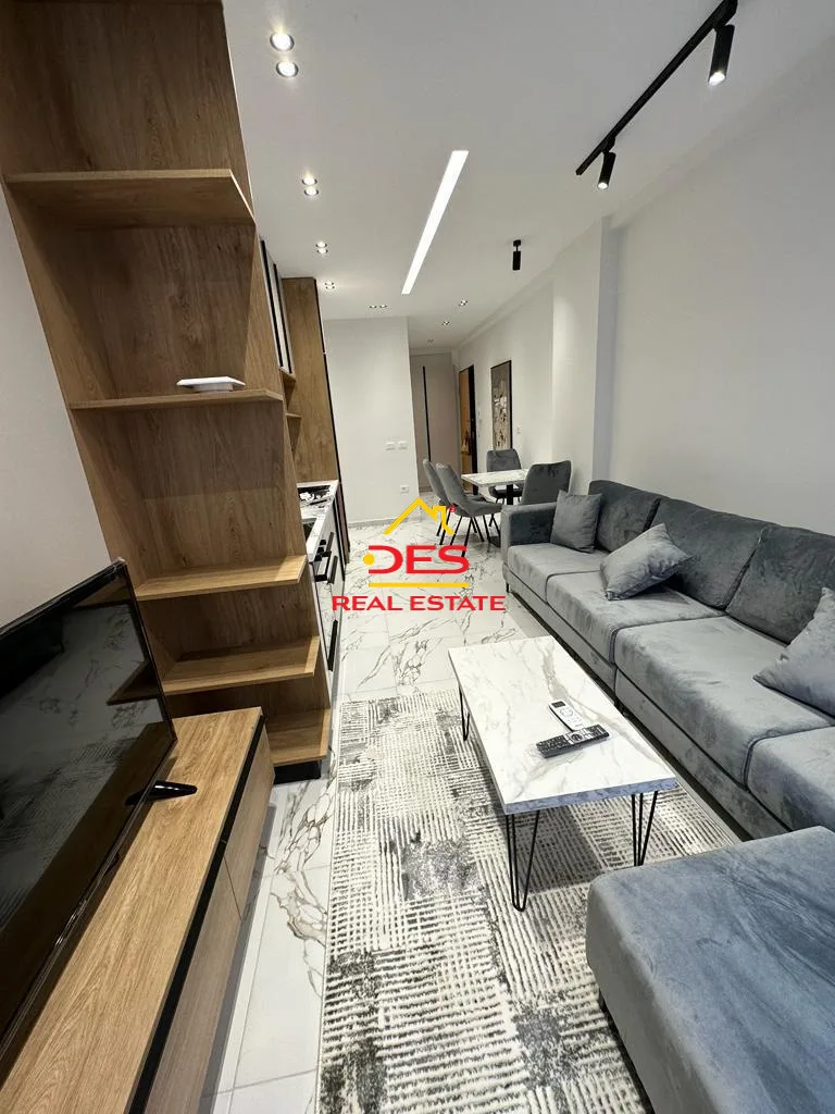 Apartament 2+1 me qera në bulevard-skelë