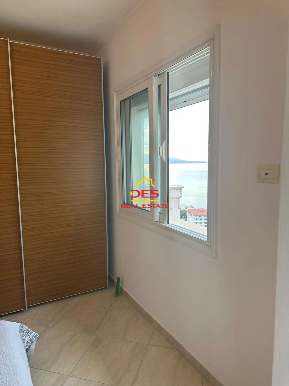 Shitet apartament 2+1 ne sarandë