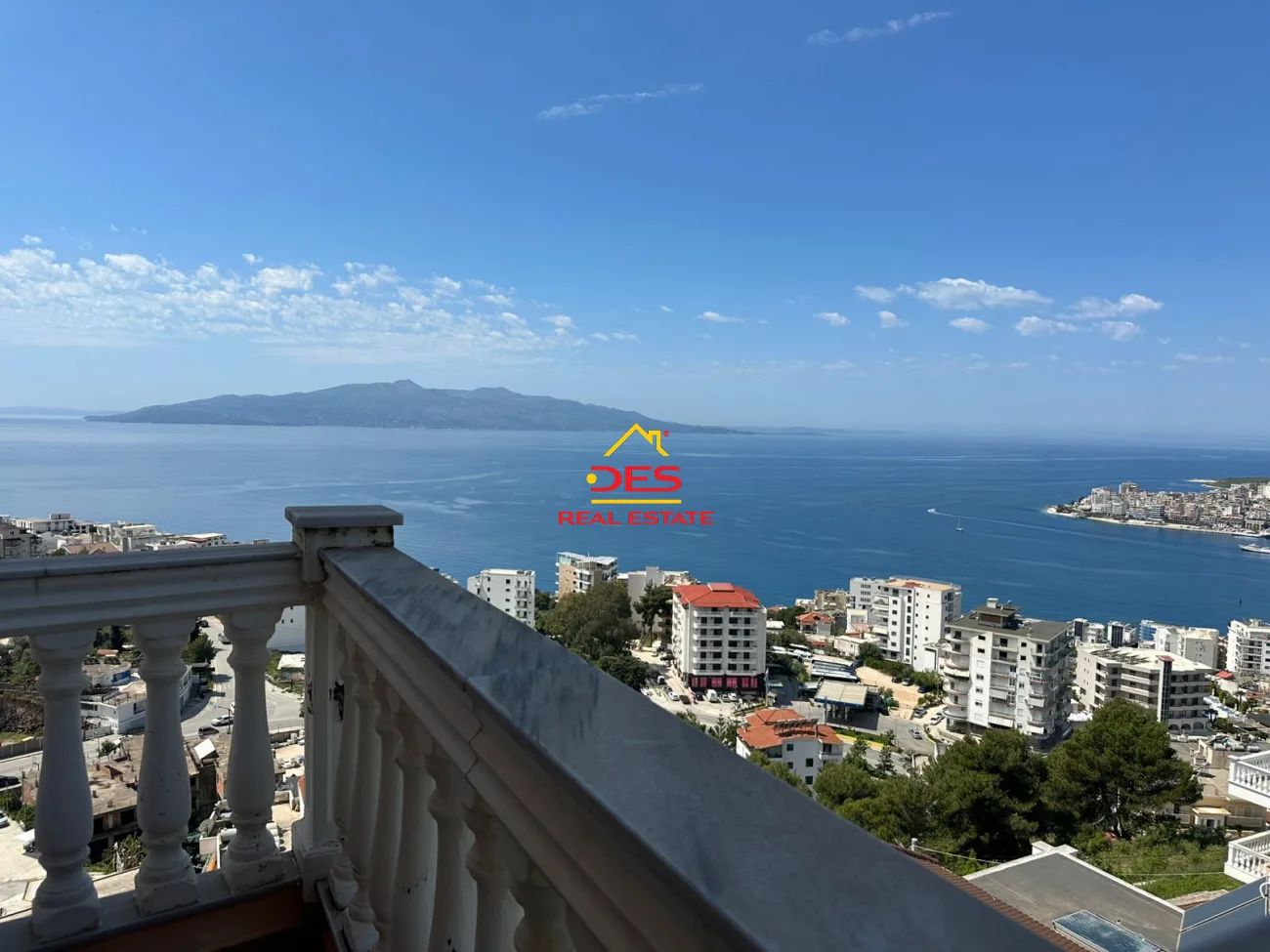 Shitet apartament 2+1 ne sarandë