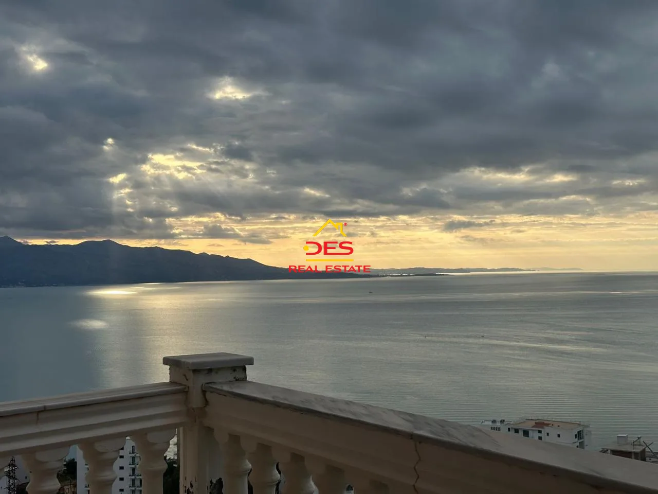 Shitet apartament 2+1 ne sarandë