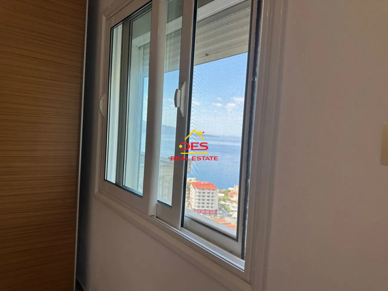 Shitet apartament 2+1 ne sarandë