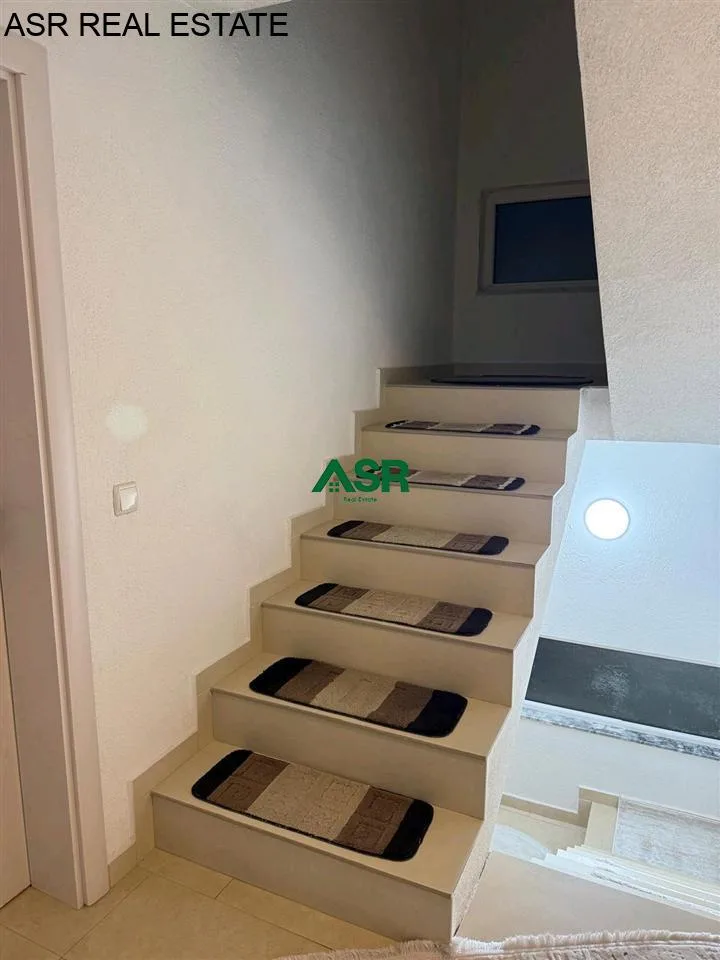 #ID:4014 Shtepi 200m2 me #qira në lagjen Emshir