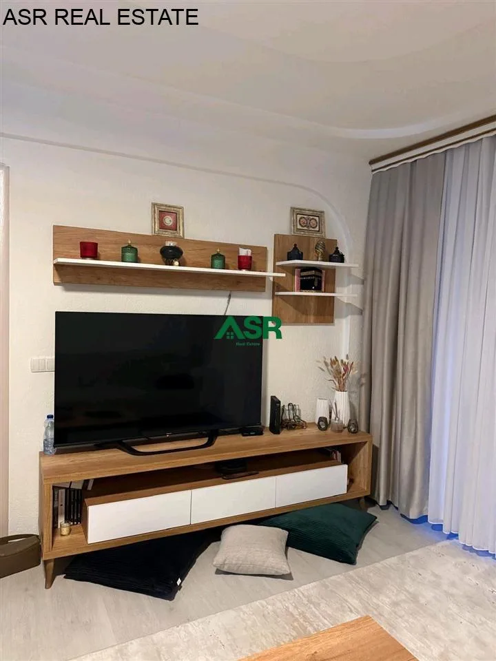 #ID:4014 Shtepi 200m2 me #qira në lagjen Emshir