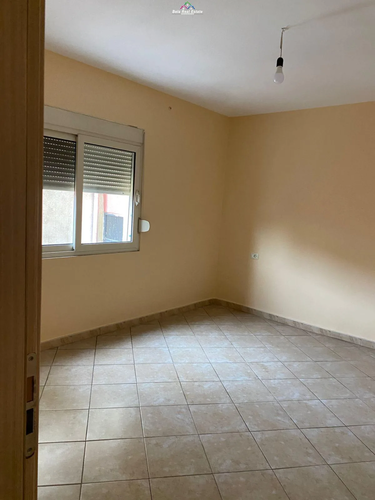 Apartament Me Qera Prane Xhamise se Tabakeve (ID B211392) Tirane