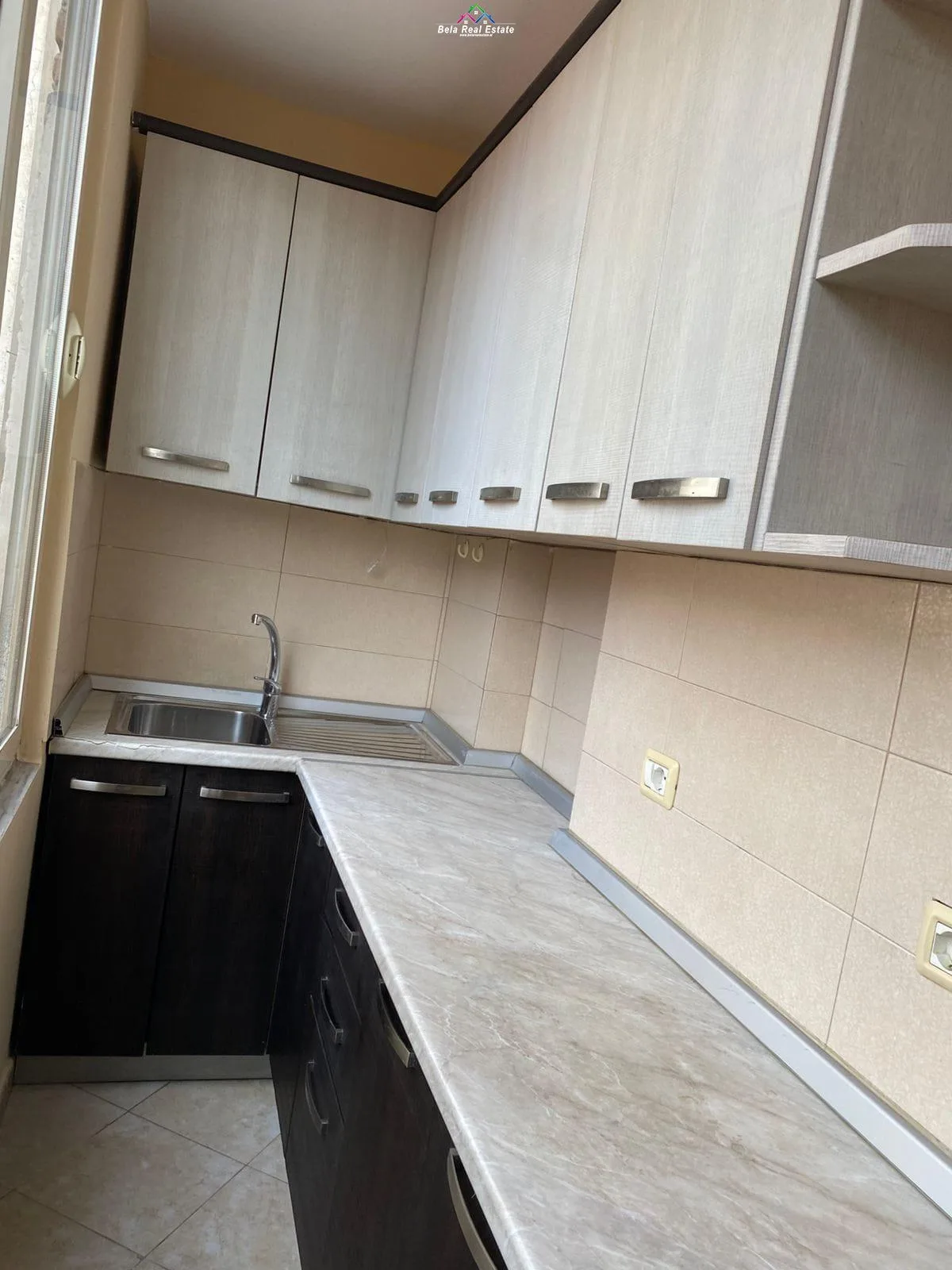 Apartament Me Qera Prane Xhamise se Tabakeve (ID B211392) Tirane