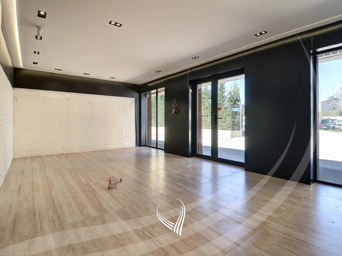 Lokal 100m2 me qira në Çagllavicë