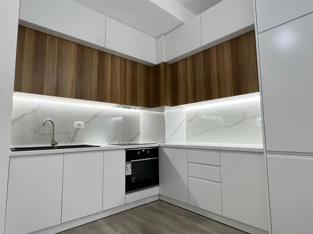 Apartament 2+1 Me Qera Tek Ali Demi (ID B220393) Tirane.