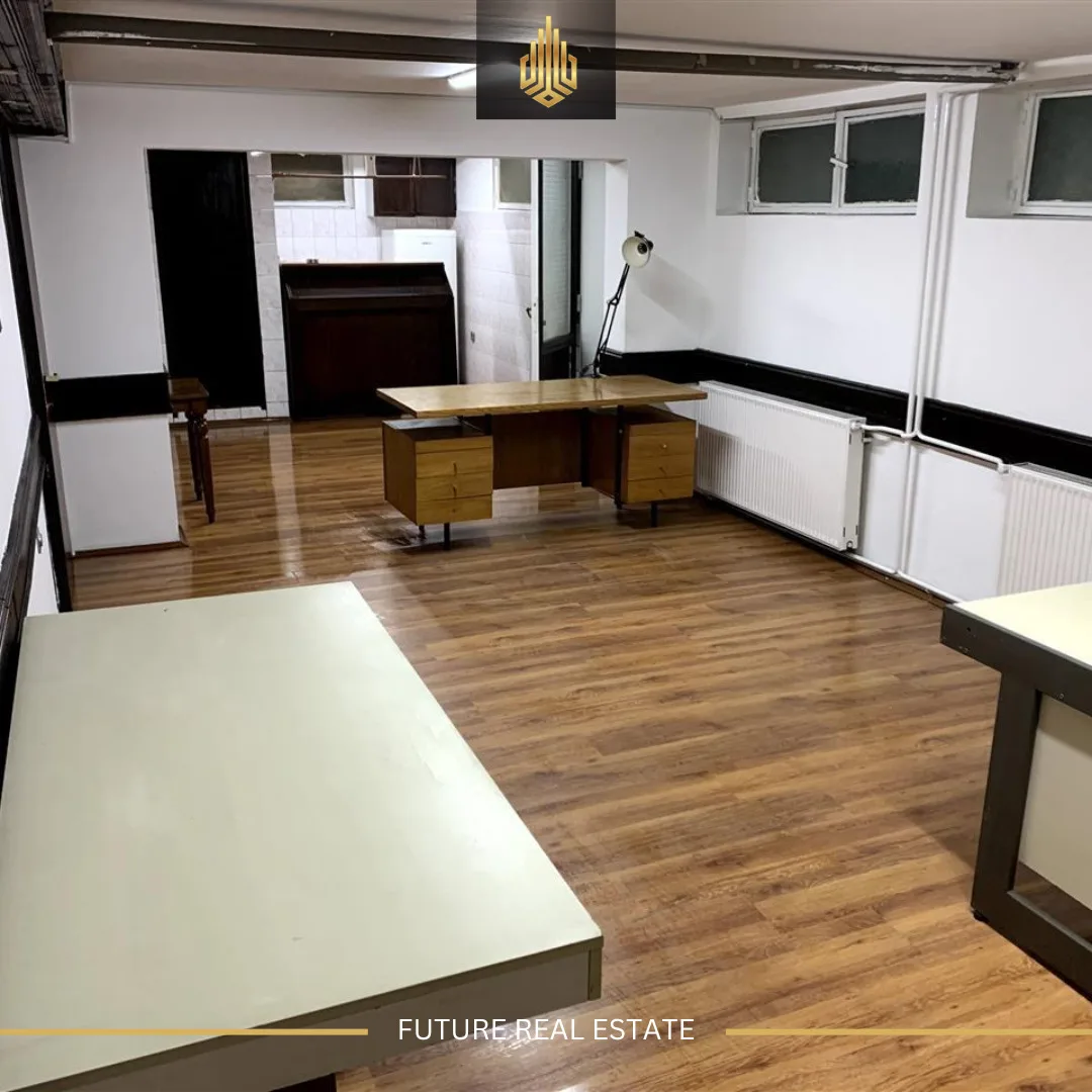 Lokal me QERA/65m²