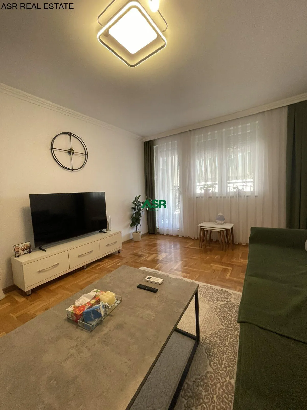 Ofrohet banesa per SHITJE ne lagjen e Spitalit