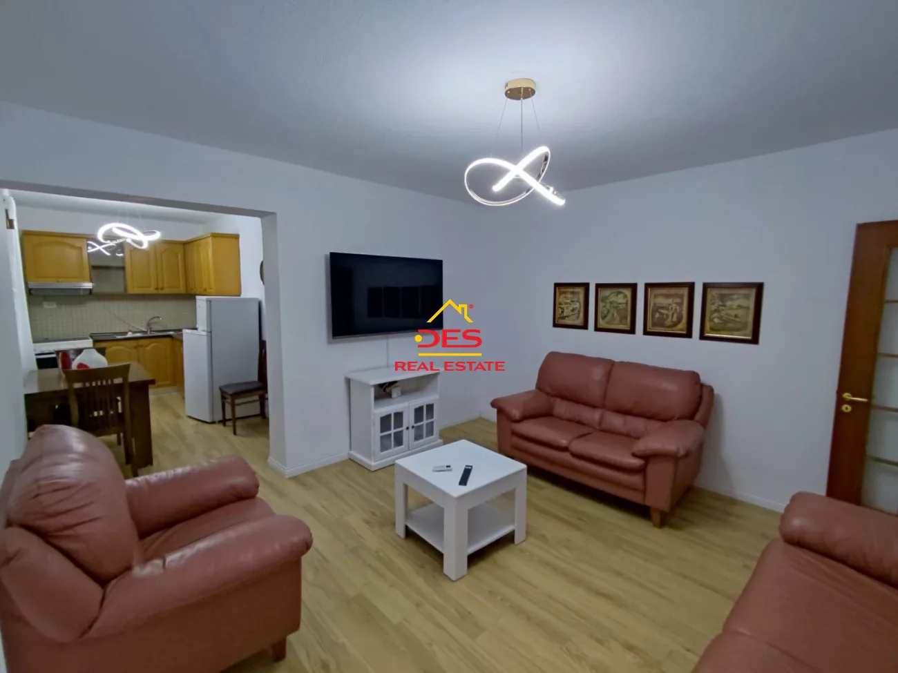 Jepet me qira apartament 2+1, pranë gjimnazit petro nini, tiranë.